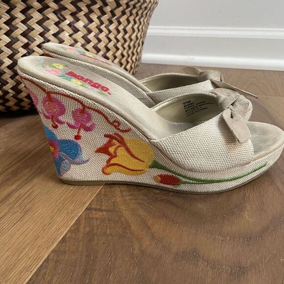 Vintage Y2K Bongo Wedge Sandals Heel Beige Floral Slip On Canvas Embroidered 9.5 - Picture 2 of 9